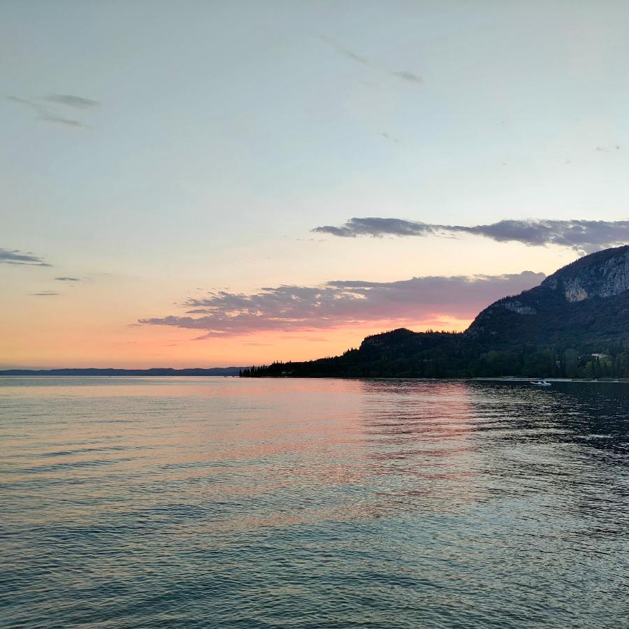 Hotel Tre Corone Garda  Exteriör bild